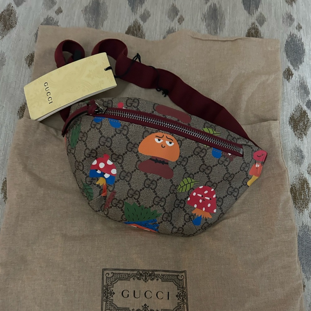 Bnwt Gucci belt bag